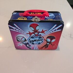 Marvel Spider-Man Metal Lunchbox Glow Webs Glow Collectible